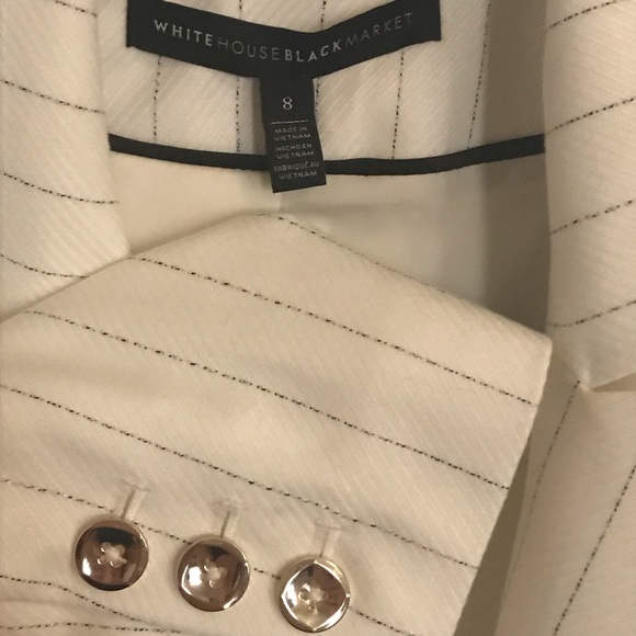 White Blazer with Small Gray Stripes - Picture 4 of 5